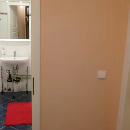 Apartment Veronika 2 *